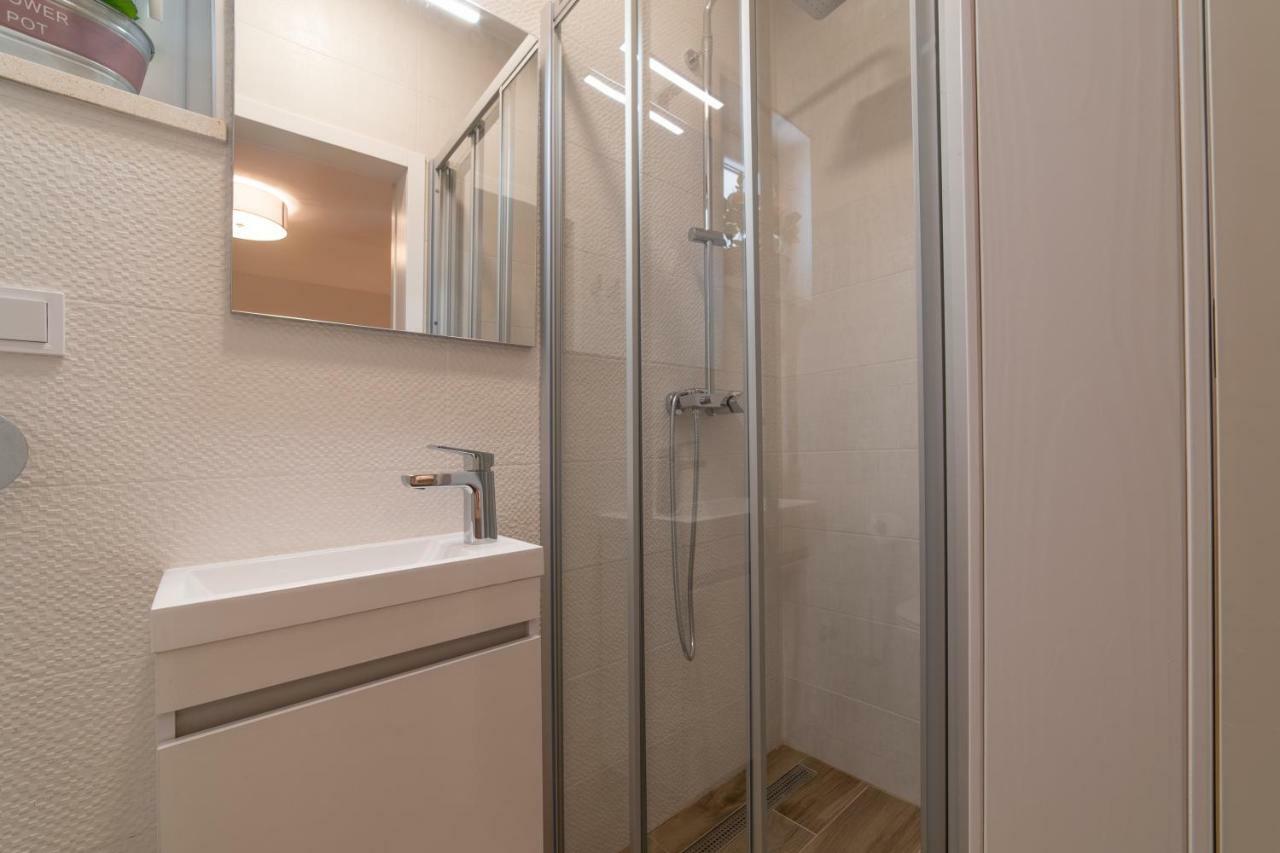 Mary Ann Apartment 2 챠브타트 외부 사진