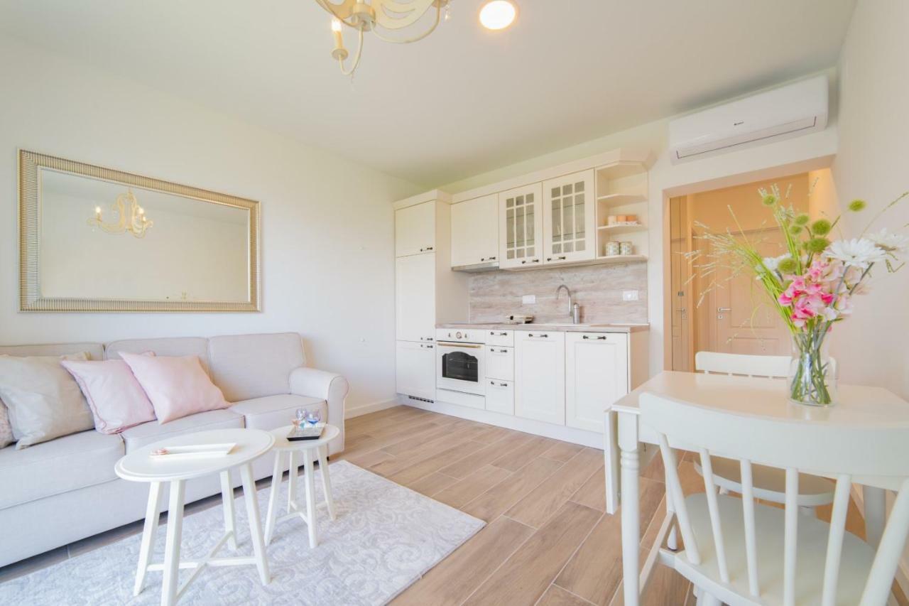 Mary Ann Apartment 2 챠브타트 외부 사진