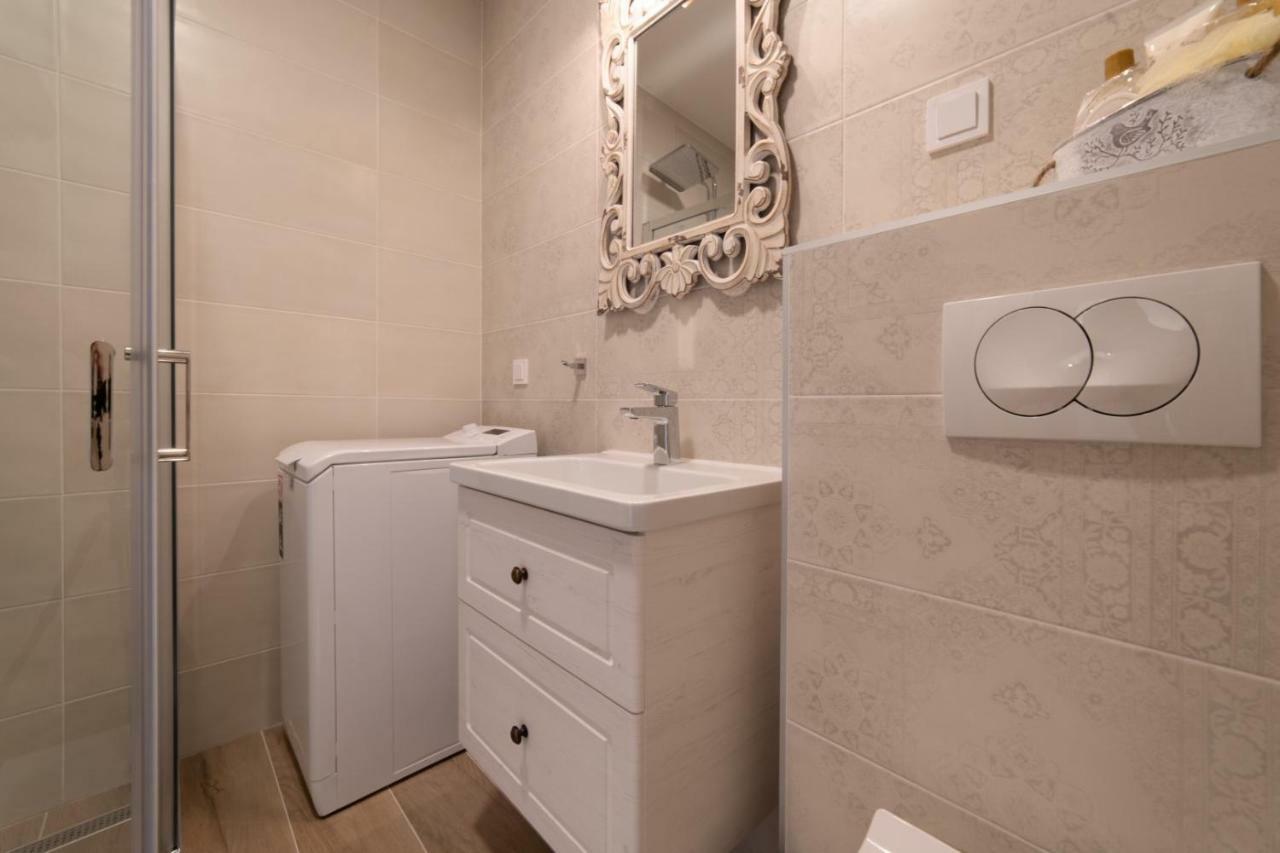 Mary Ann Apartment 2 챠브타트 외부 사진