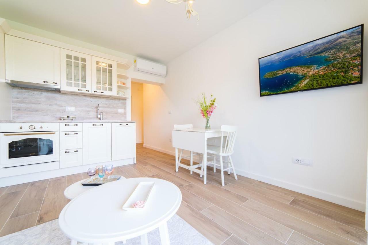 Mary Ann Apartment 2 챠브타트 외부 사진