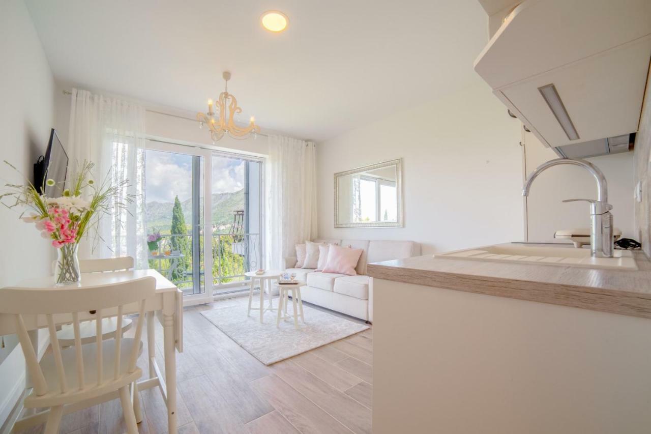 Mary Ann Apartment 2 챠브타트 외부 사진